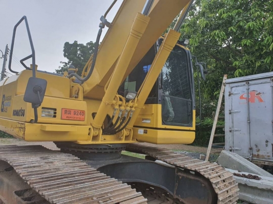 เหลือคันเดียว 2,810 มีไลน์หัวเจาะ ชั่วโมง 2,760,000 บาท KOMATSU PC200-8MO