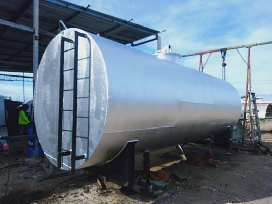 ถังน้ำมัน ถังน้ำ 15000 ลิตร มือสอง มาใหม่ เหล็กหนามาก ไม่มีบุบ สนใจทักมาสอบถามได้คะ 0898147679คะ