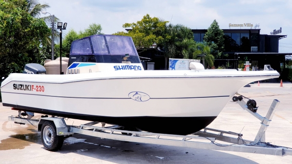 ขายเรือ suzuki 23ฟุต เดินได้รอบลำ สวยๆ