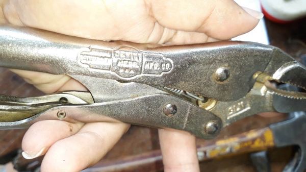 ขายคีมล็อกVISE GIRP 9LN MADE IN USA. ด้ามตีVISE GRIP ใหม่เก่าเก็บ