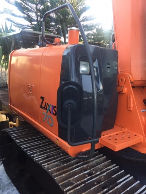 ขายรถขุดนำเข้าจากญี่ปุ่น HITACHI ZX 70-1 สภาพสวยมาก ระบบสมบูรณ์ ชั่วโมงการทำงานน้อยมาก สนใจสอบถามได้