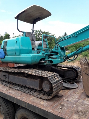 รถขุด KOMATSU PC40-7 มีลายแย๊กซ์ โซ่ใหม่ทั้ง 2 ข้าง รถขุด KOMATSU PC40-7 มีลายแย๊กซ์ โซ่ใหม่ทั้ง 2 ข้าง