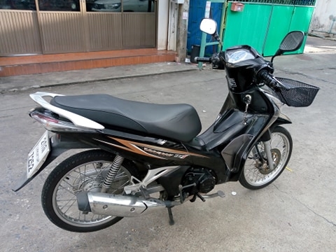 ขายเป็นอะไหล่ Wave125i ปลาวาฬ 2014 ราคา 13000 บาท ย้ำๆๆๆ แค่เอกสารหน้าเล่ม