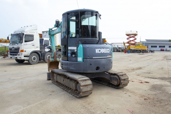 KOBELCO SK50SR-5 นำเข้าจากญี่ปุ่น สนใจติดต่อ ผึ้ง 095-0563605