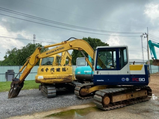 ขาย 895,000 รถเก่านอกยังไม่เคยใช้งานในไทย สภาพ 2,xxx ชม. KOMATSU PC90 รุ่น 6