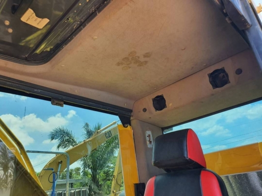 ขาย 1,680,000 บาท KOMATSU PC200 รุ่น 8 ขาย 1,680,000 บาท KOMATSU PC200 รุ่น 8