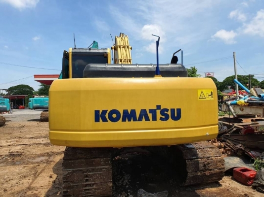 ขาย 1,680,000 บาท KOMATSU PC200 รุ่น 8