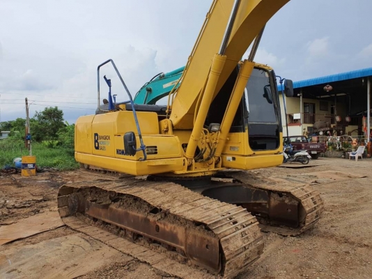 ขาย 1,680,000 บาท KOMATSU PC200 รุ่น 8