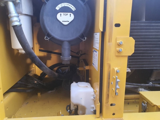 ⭐⭐⭐(ขายด่วน) Komatsu 200-8 MO กล้องหลัง จอเหลืองใช้งาน 2800ช.ม เอกสารแจ้งจำหน่าย เจ้าของขายเอง