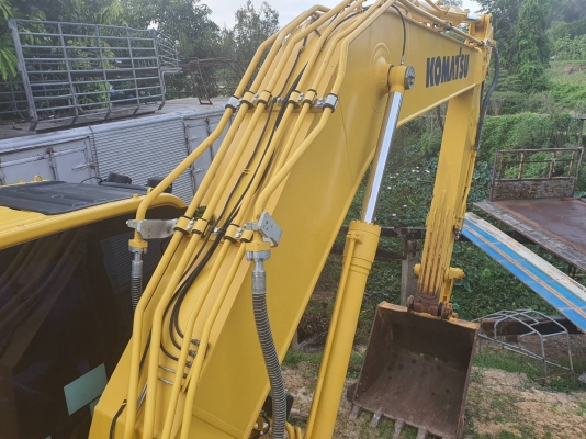 ⭐⭐⭐(ขายด่วน) Komatsu 200-8 MO กล้องหลัง จอเหลืองใช้งาน 2800ช.ม เอกสารแจ้งจำหน่าย เจ้าของขายเอง