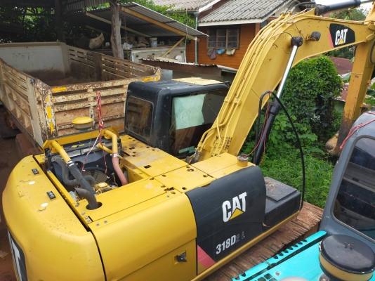 ขายด่วน CAT 318 .สภาพสวยพร้อมใช้งาน เครื่องปั้มดีเยี่ยม ไฟฟ้าสมบูรณ์ เอกสารใบแจ้งจำหน่าย สนใจสอบถาม ไว้ใช้งาน  093 0764943 K ตั้ม
