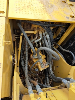 ขายด่วน CAT 318 .สภาพสวยพร้อมใช้งาน เครื่องปั้มดีเยี่ยม ไฟฟ้าสมบูรณ์ เอกสารใบแจ้งจำหน่าย สนใจสอบถาม ไว้ใช้งาน  093 0764943 K ตั้ม