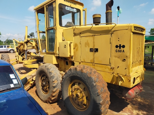 ขายรถเกรด KOMATSU GD60Aสภาพเก่านอก