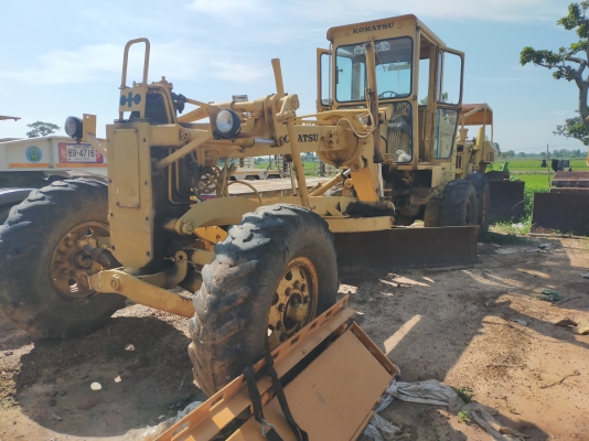 ขายรถเกรด KOMATSU GD60Aสภาพเก่านอก