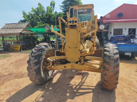 ขายรถเกรด KOMATSU GD60Aสภาพเก่านอก