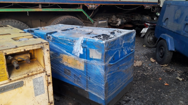 ขายเครื่องปั๊มลม AIRMAN PDS-90S เก่านอก # ขนาด 7 บาร์ 90cfm โทร084-5424150 line id : rapinzat