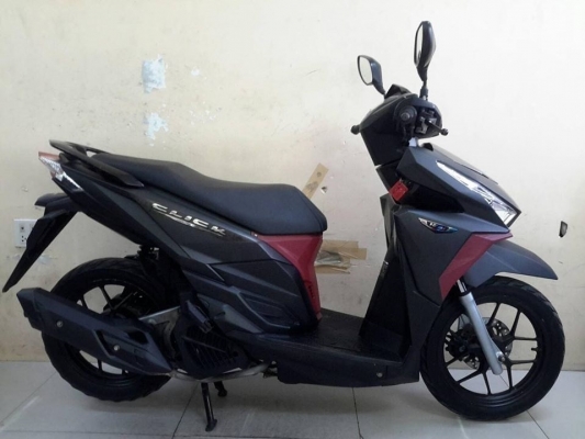 Honda Click125i LED idlingstop combibrake ตัวท็อป ล้อแม็ด ปี2017 โฉมไหม่ล่าสุด 5580 กม. เอกสารครยพร้อมโอน
