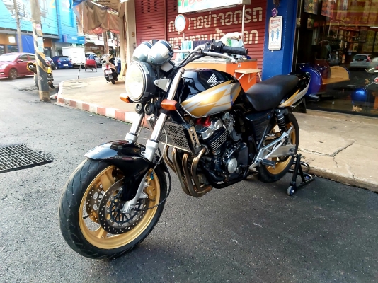 ขาย HONDA CB400 ปี97 เวอร์ชั่นS ท่อแต่งฟลู โช๊คหลังแต่ง ฝากระเป๋าเเต่ง สายถัก การ์ดหม้อน้ำ แฮนด์บาร์