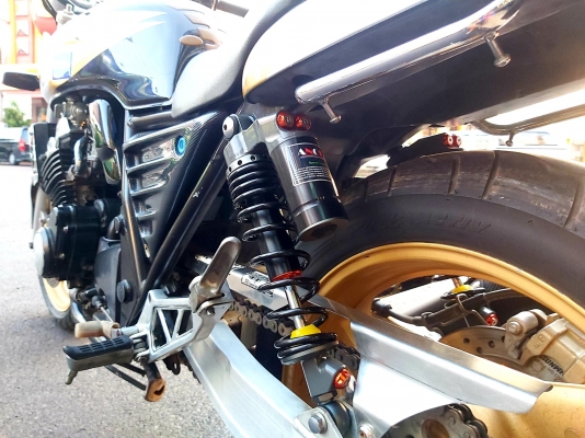 ขาย HONDA CB400 ปี97 เวอร์ชั่นS ท่อแต่งฟลู โช๊คหลังแต่ง ฝากระเป๋าเเต่ง สายถัก การ์ดหม้อน้ำ แฮนด์บาร์