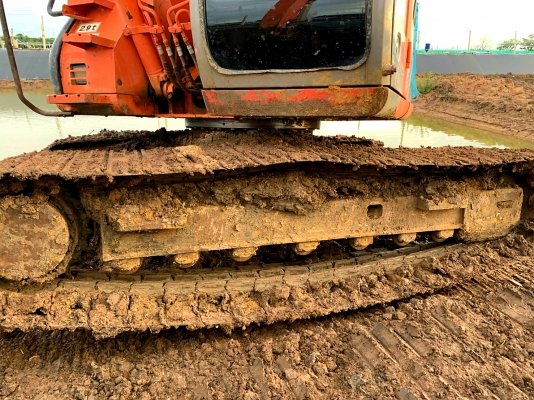 Hitachi zx135 US พร้อมใช้งานเล่มทะเบียน