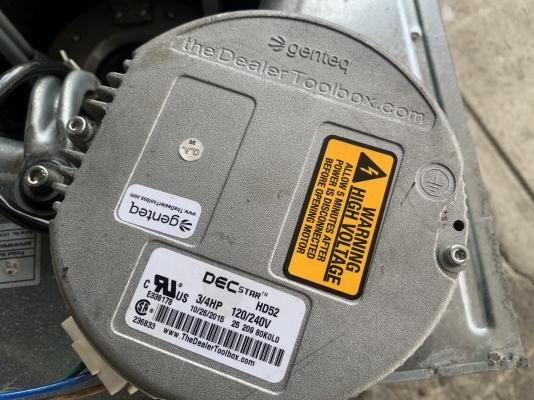 ขายพัดลมโบวเวอร์ดูด-เป่าอากาศ Genteq 3/4HP. 220V ไฟบ้าน made in USA. The Dealer toolbox สภาพสวย หมุนนิ่ม ให้ลมแรง พร้อมใช้งาน มี 3ตัวครับ ราคาตัวละ 2,800 บาท ขายพัดลมโบวเวอร์ดูด-เป่าอากาศ Genteq 3/4HP. 220V ไฟบ้าน made in USA. The Dealer toolbox สภาพสวย หมุนนิ่ม ให้ลมแรง พร้อมใช้งาน มี 3ตัวครับ ราคาตัวละ 2,800 บาท