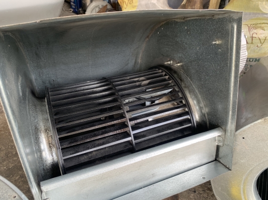 ขายพัดลมโบวเวอร์ดูด-เป่าอากาศ Genteq 3/4HP. 220V ไฟบ้าน made in USA. The Dealer toolbox สภาพสวย หมุนนิ่ม ให้ลมแรง พร้อมใช้งาน มี 3ตัวครับ ราคาตัวละ 2,800 บาท ขายพัดลมโบวเวอร์ดูด-เป่าอากาศ Genteq 3/4HP. 220V ไฟบ้าน made in USA. The Dealer toolbox สภาพสวย หมุนนิ่ม ให้ลมแรง พร้อมใช้งาน มี 3ตัวครับ ราคาตัวละ 2,800 บาท