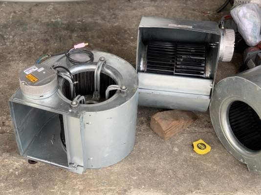 ขายพัดลมโบวเวอร์ดูด-เป่าอากาศ Genteq 3/4HP. 220V ไฟบ้าน made in USA. The Dealer toolbox สภาพสวย หมุนนิ่ม ให้ลมแรง พร้อมใช้งาน มี 3ตัวครับ ราคาตัวละ 2,800 บาท ขายพัดลมโบวเวอร์ดูด-เป่าอากาศ Genteq 3/4HP. 220V ไฟบ้าน made in USA. The Dealer toolbox สภาพสวย หมุนนิ่ม ให้ลมแรง พร้อมใช้งาน มี 3ตัวครับ ราคาตัวละ 2,800 บาท