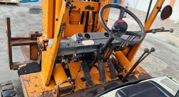 ขายด่วน175,000บาทรถยกดีเซล4FD35ยก3.5ตันเสาสูง3เมตรเสางากะดกได้ยางตัน4เส้นรถสวยๆสถาพพร้อมใช้รถเพื่งเข้ามาใหม่ยังไม่เคยใช้งานในไทยเลย ขายด่วน175,000บาทรถยกดีเซล4FD35ยก3.5ตันเสาสูง3เมตรเสางากะดกได้ยางตัน4เส้นรถสวยๆสถาพพร้อมใช้รถเพื่งเข้ามาใหม่ยังไม่เคยใช้งานในไทยเลย