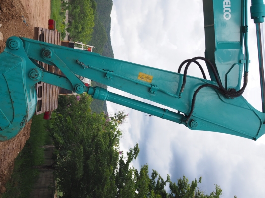 840000บาท  รถขุดเก่านอกยังไม่เคยใช้ในไทย KOBELCO SK135SR YY04