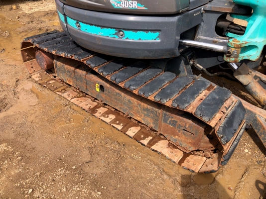 ขายรถแบคโฮ โกเบ Kobelco SK40SR-3 ไซต์ 4 ตัน ตู้เก๋ง รุ่นใหม่ระบบไว นำเข้าเองโดยขุมทรัพย์แทรคเตอร์ โทร 081-8581834