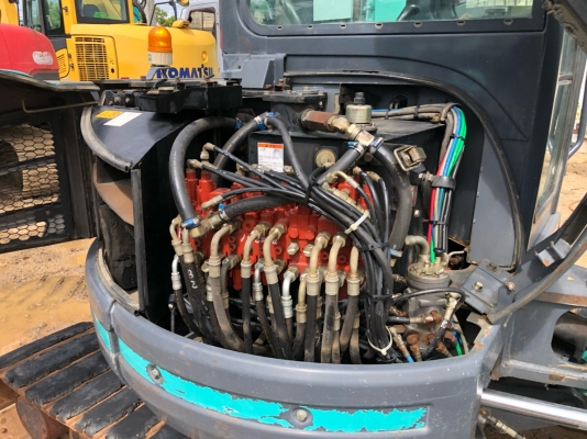 ขายรถแบคโฮ โกเบ Kobelco SK40SR-3 ไซต์ 4 ตัน ตู้เก๋ง รุ่นใหม่ระบบไว นำเข้าเองโดยขุมทรัพย์แทรคเตอร์ โทร 081-8581834