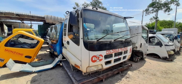 SALE*หัวเก๋งรถบรรทุกไซค์ 10ล้อ -10 ล้อหัวลาก / CABIN ISUZU GIGA(กิก้า /ไจก้า) (มีแค๊ป/ 3 ใบปัด) SALE*หัวเก๋งรถบรรทุกไซค์ 10ล้อ -10 ล้อหัวลาก / CABIN ISUZU GIGA(กิก้า /ไจก้า) (มีแค๊ป/ 3 ใบปัด)