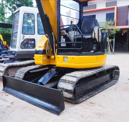 เก่านอกพร้อมเก็บสี ราคา 560,000 บาท CAT305SR ไม่เคยใช้ในไทย