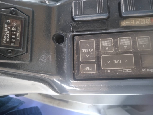 ขายรถขุด HITACHI-EX75UR-3 เครื่องยนต์Nissan BD30,จำนวน 4 สูบ, มีลายเจาะ, คอนโทรลน้ำมัน,ปั๊มนิ้ว,*มีประตู,รถเก่านอก, มีเอกสาร,ยังไม่เคยใช้งานในไทย