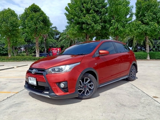 Toyota Yaris 1.2 E TRD Sportivo แท้ๆ จากโรงงาน ปี 17