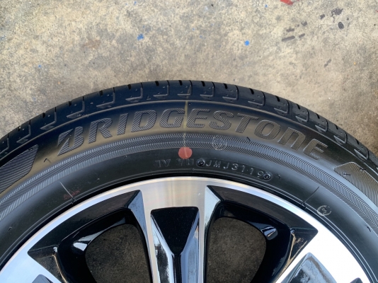 ล้อแม็ก Honda Jazz Hibrid ขอบ 15 ดำปัดเงา พร้อมยางใหม่ป้ายแดง 175-65-15 Bridgestone ปี 19 สวยกริ๊บๆ
