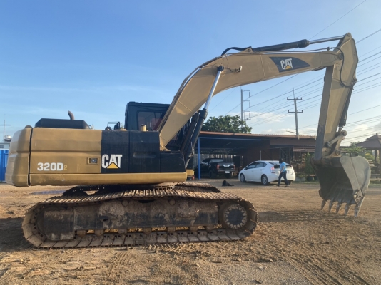 ขาย 795,000 CAT 320-2DL เล่มทะเบียน ไฟฟ้าครบ เครื่องดี ปั้มแรง เอวแน่น ช่วงล่างสวย แอร์หนาว รถสวยพร้อมใช้เอกสารพร้อมโอน  รถอยู่  ปทุมธานี สามโคก 090-772-3710 090-772-3708