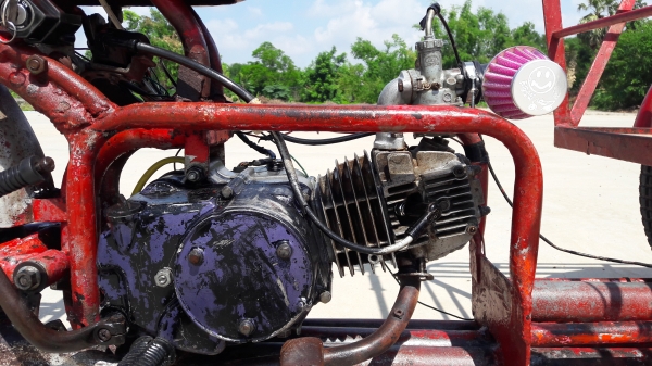 สามล้อแดง (ซาเล้ง) สามล้อแดง (ซาเล้ง)