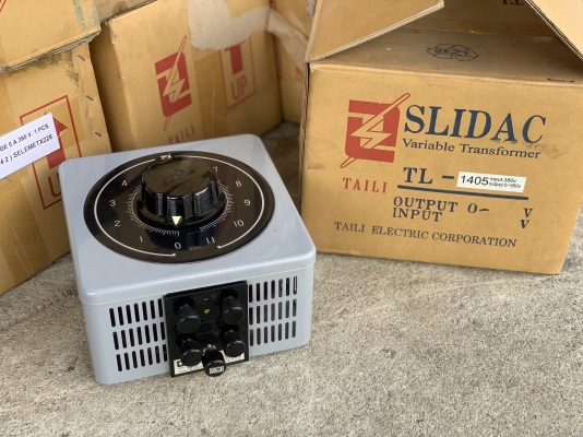 ขายหม้อแปลงไฟฟ้าแบบปรับโวลท์ TAILI Slide Regulator ไฟเข้า 380V ไฟออกได้ตั้งแต่ 0-380V รับแรงดัน 5A ใ ขายหม้อแปลงไฟฟ้าแบบปรับโวลท์ TAILI Slide Regulator ไฟเข้า 380V ไฟออกได้ตั้งแต่ 0-380V รับแรงดัน 5A ใ