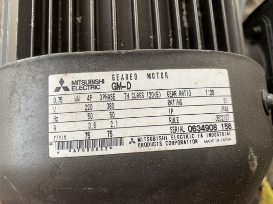 ขายมอเตอร์เกียร์ Mitsubishi 1HP. 380V อัตราทด 1:20 เพลาออกประมาณ 70รอบต่อนาที สภาพสวย หมุนนิ่ม พร้อมใช้งาน