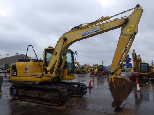 ขายรถขุดนำเข้าจากประเทศญี่ปุ่น komatsu pc120-8 สนใจติดต่อสอบถาม 0923309229 อีด