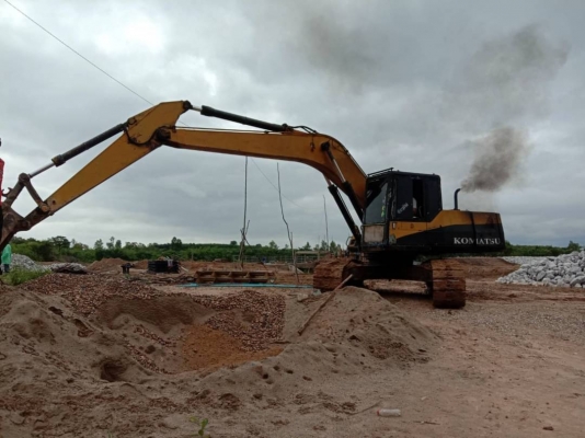 ขาย 385,000 บาท KOMATSU PC200 รุ่น 5 ขาย 385,000 บาท KOMATSU PC200 รุ่น 5