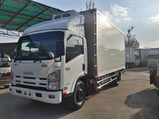 ISUZU NQR 175 แรง ปี 2557 ตู้เย็นติดลิฟท์ขนส่งสินค้า สภาพสวย เครื่องดี สนใจติดต่อสอบถาม 0814825911 พิมพ์ใจ 0863075992 รุ่ง 0617184111 ตั๊ก