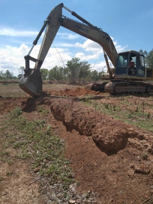 ขาย 495,000 บาท KOMATSU PC200 รุ่น 6 ขาย 495,000 บาท KOMATSU PC200 รุ่น 6