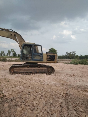 ขาย 495,000 บาท KOMATSU PC200 รุ่น 6