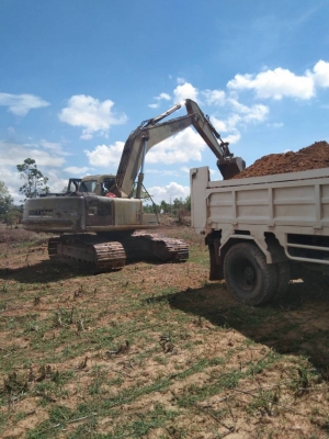 ขาย 495,000 บาท KOMATSU PC200 รุ่น 6