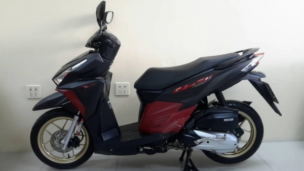 Honda Click125i LED idlingstop combibrake ปี2018 ตัวท็อป โฉมใหม่ สภาพนางฟ้า 4545 กม. เอกสารครบพร้อมโอน