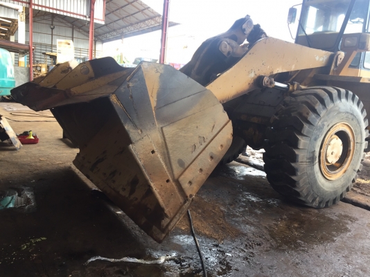 ขายด่วน. รถตักล้อยาง. KOMATSU. WA 400.  สภาพดีมาก. ติดต่อด่วน. 0910617179