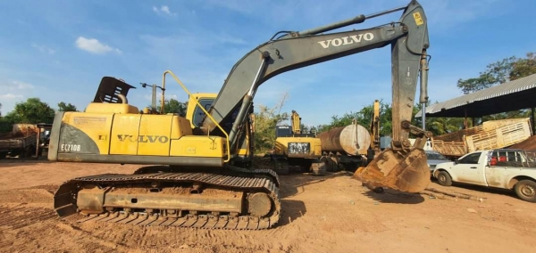 ขาย 750,000 บาท VOLVO EC210B Prime