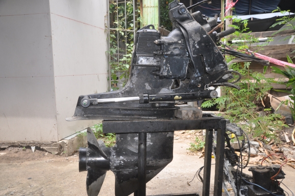 ขาย ชุดหางเรือ yanmar ดีเชล สภาพตามรูปเลยครับเกียร์เข้าได้